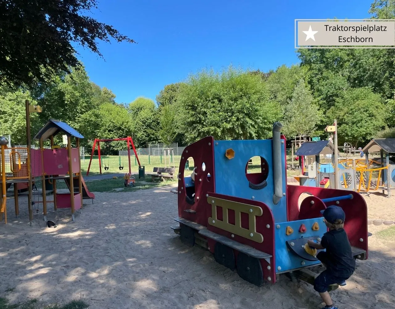 beste Spielplätze in Frankfurt und Umgebung - Traktorspielplatz Eschborn