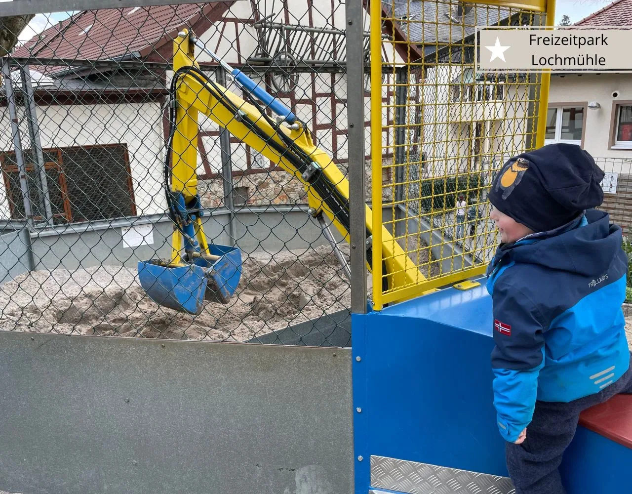 Freizeitpark Lochmühle - Unser Sohn beim baggern