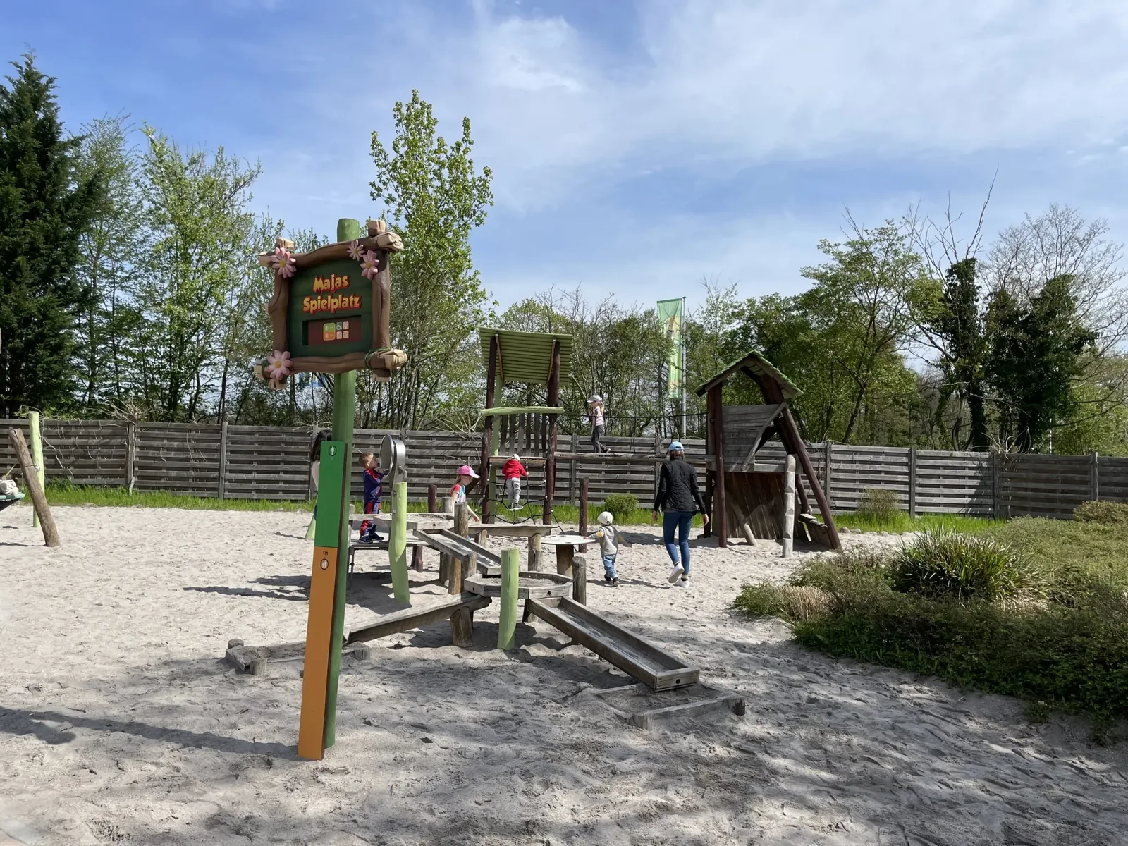 Holiday Park - ab welchem Alter - Majas Spielplatz