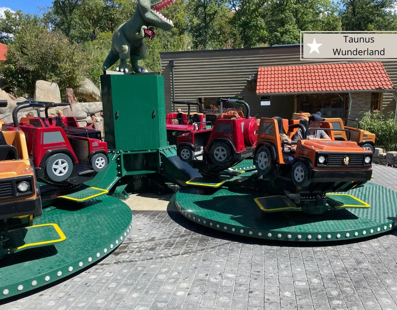 Taunus Wunderland - T-Rex Fahrgeschäft