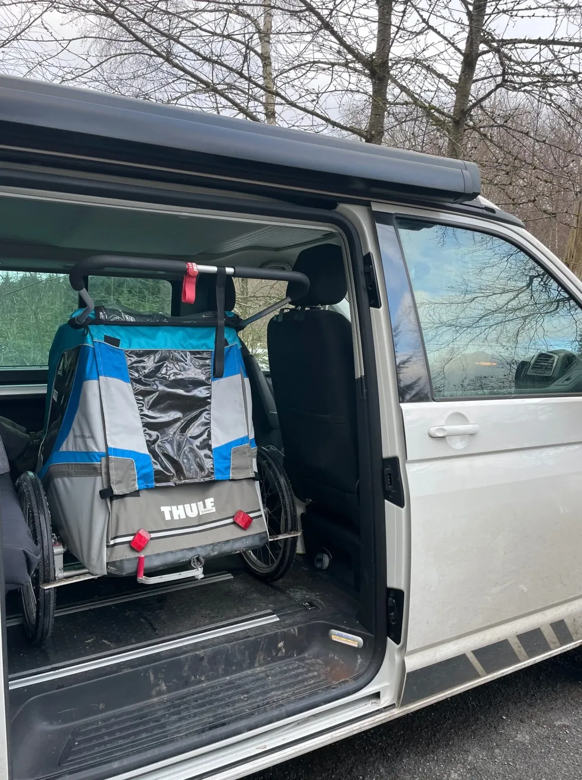 Thule Kinderwagen im VW California