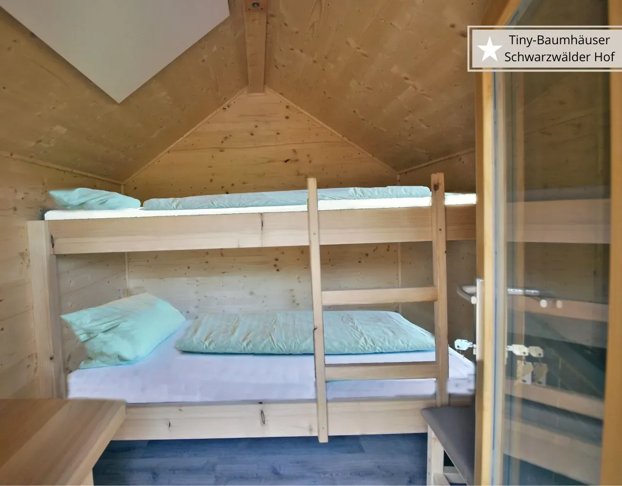 Die schönsten Baumhaus-Übernachtungen im Schwarzwald - Tiny Baumhäusern von innen