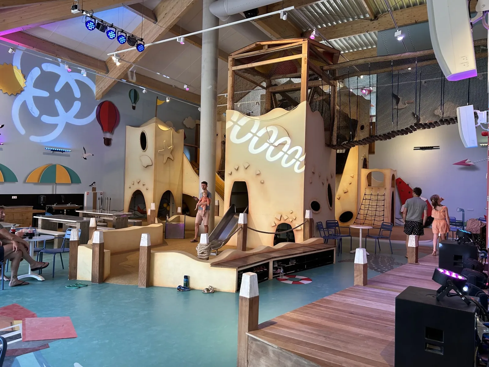 Ferienpark mit Indoor Spielplatz - Beach Resort Nieuwvliet-Bad