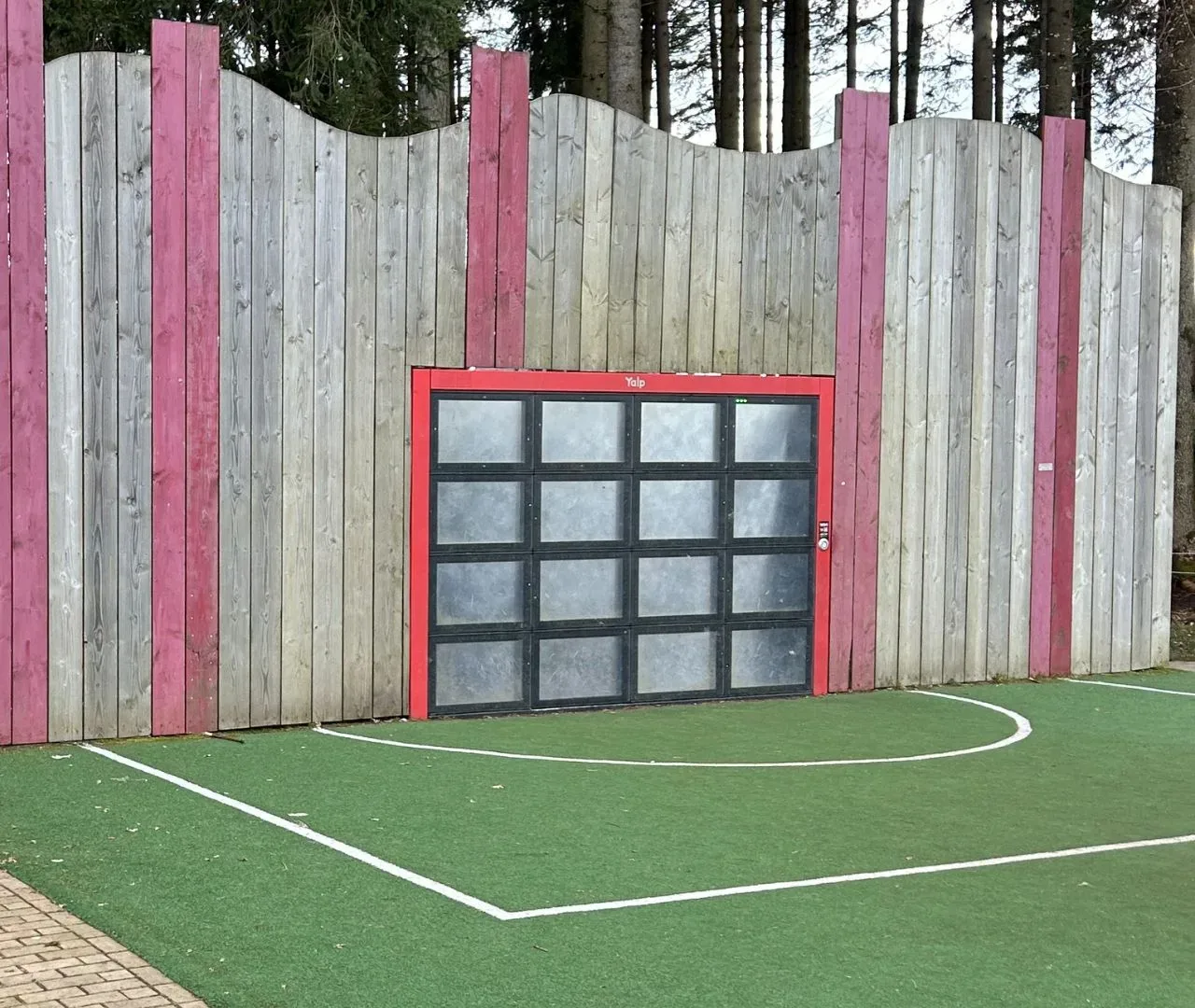 Interaktive Fußballwand im Center Parcs Park Allgäu