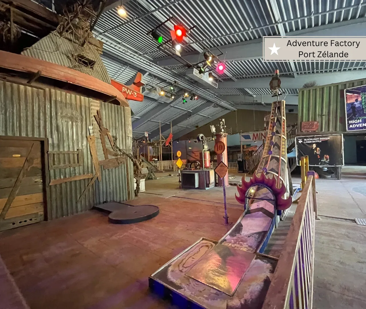 Center Parcs Port Zelande - Adventure Factory mit Minigolf (1)