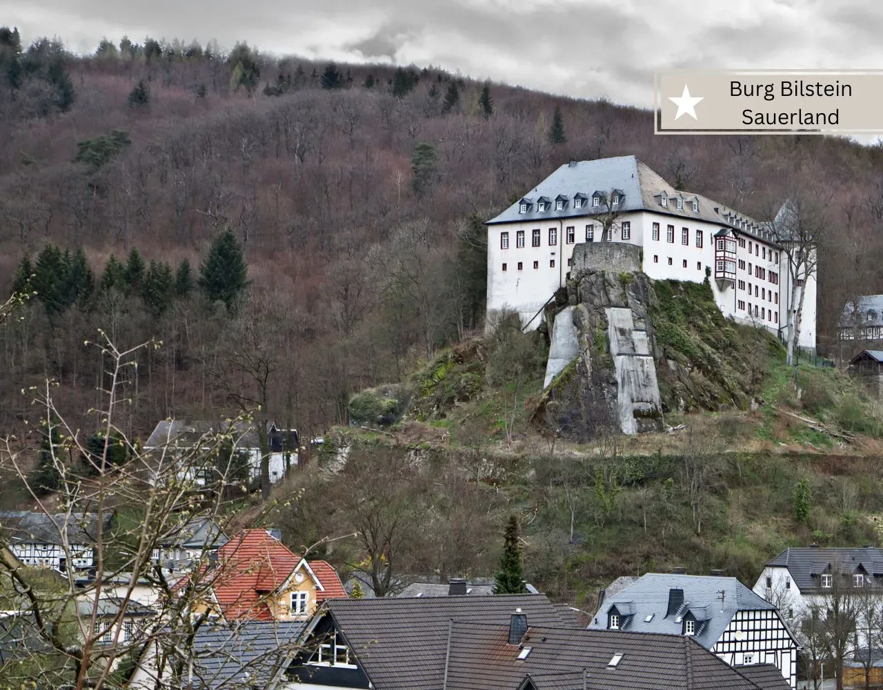 Außergewöhnliche Übernachtungen mit Kindern im Sauerland - Burg Bilstein mit Jugendherberge