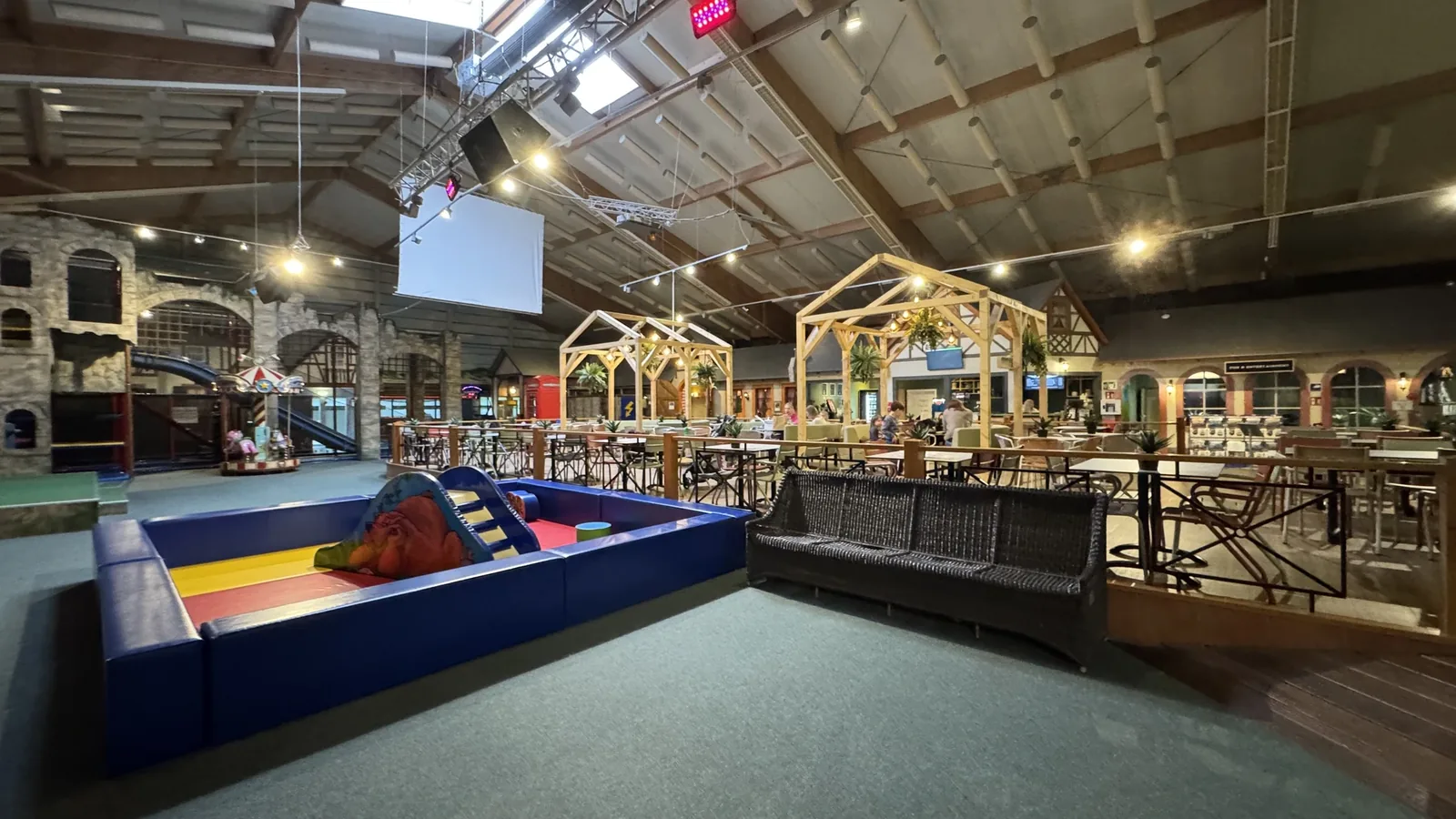 Indoor-Spielhalle im Landal Sonnenberg