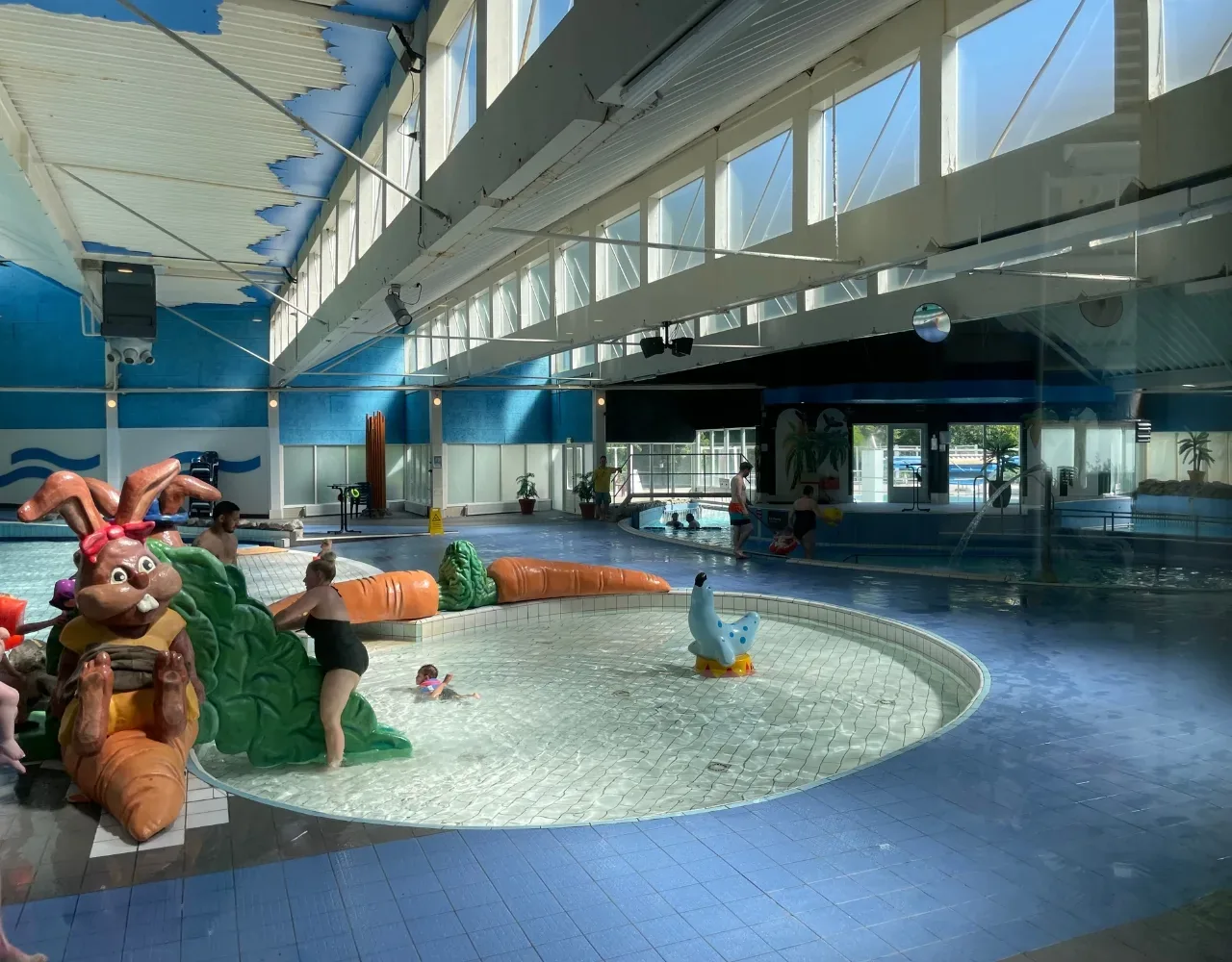 Roompot Beach Resort das Hallenbad mit Kinderbecken