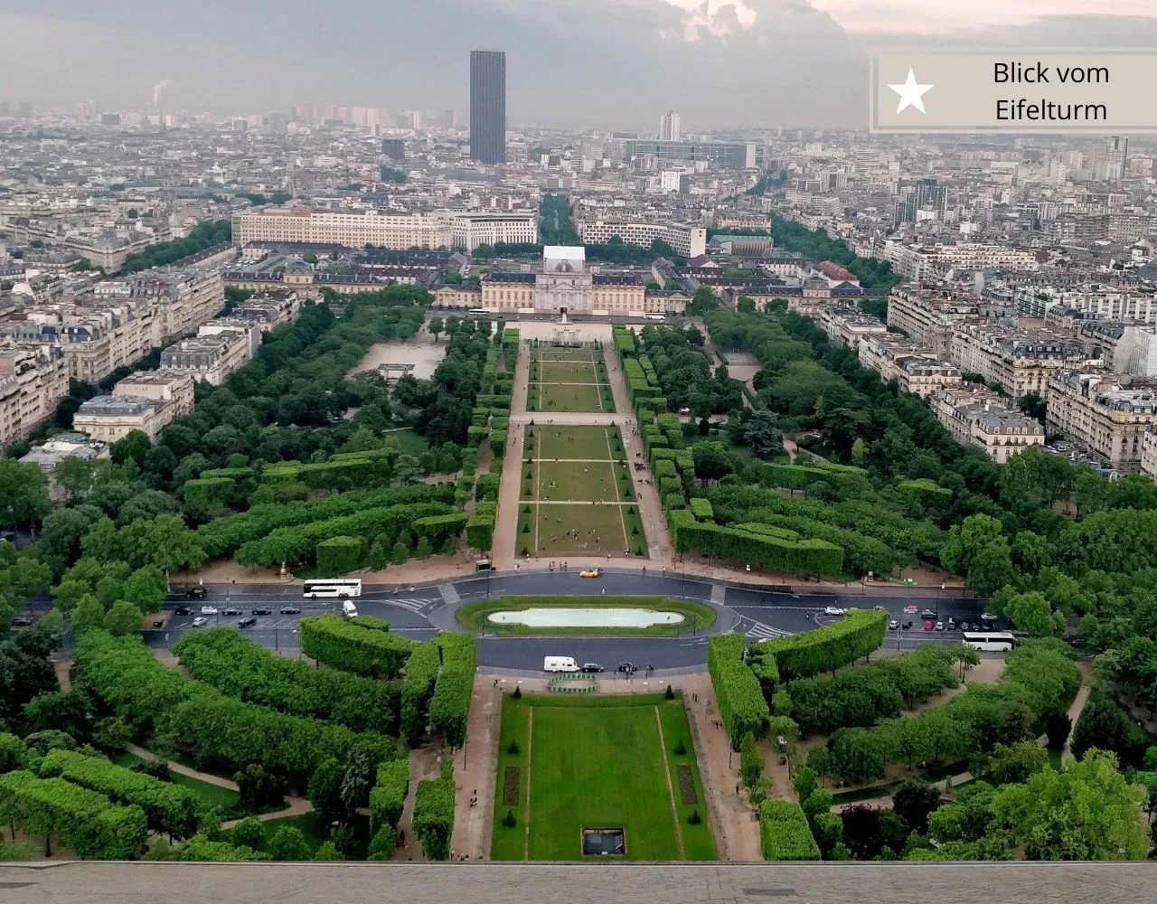 Paris mit Kindern - Blick vom Eifelturm runter