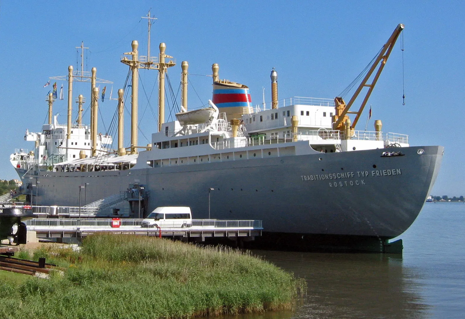 Rostock mit Kindern - die Museumsschiffe