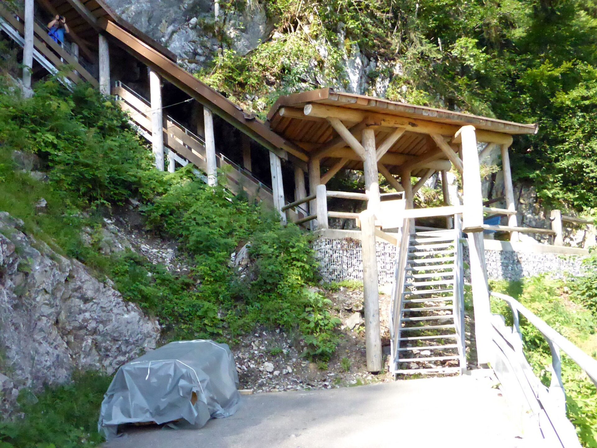 Oberallgäu mit Kindern - Ausflugsziel Sturmannshöhle Eingang