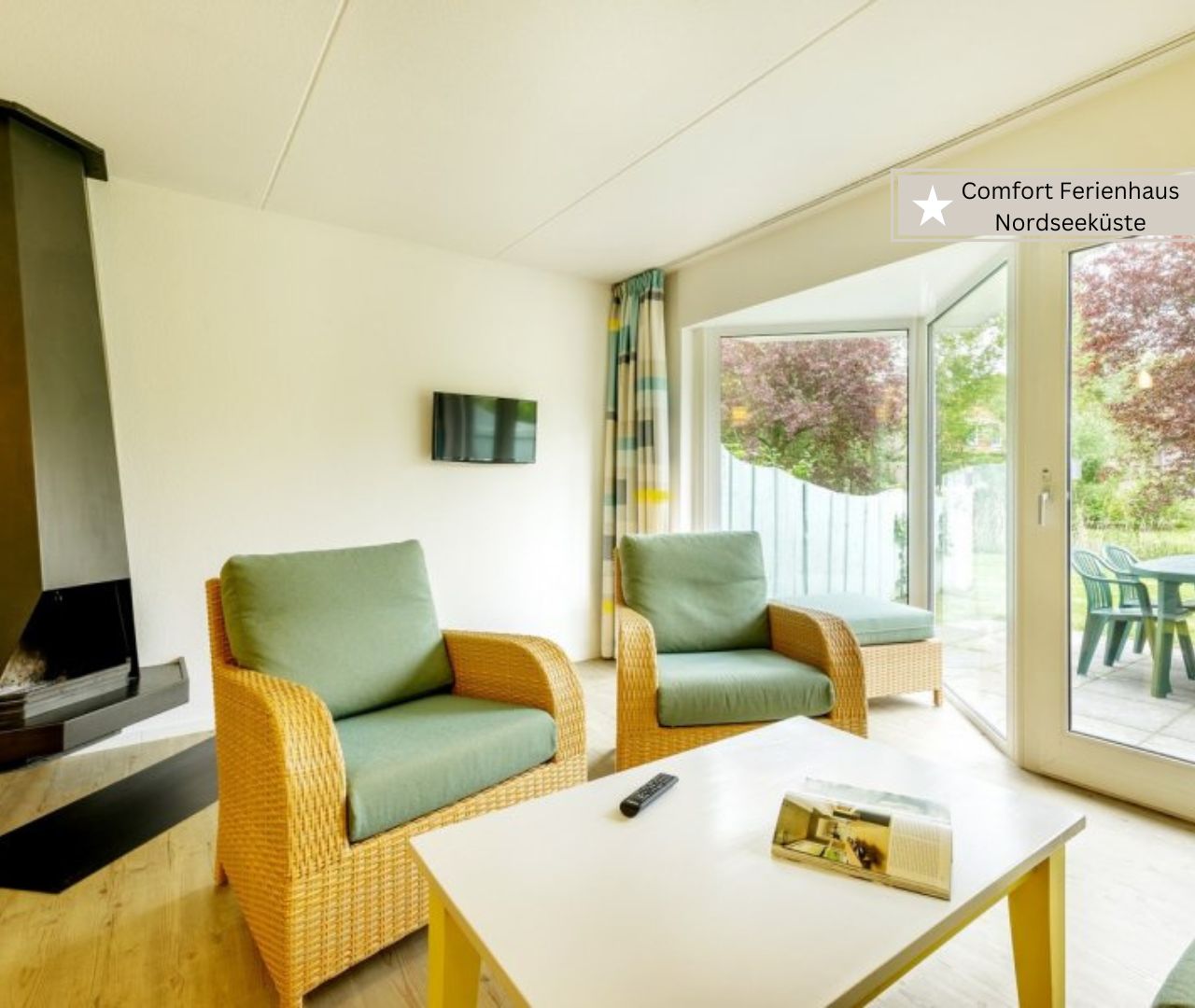 Center Parcs Nordseeküste mit Kleinen Kindern - Wohnzimmer mit Kamin Comfort Ferienhaus