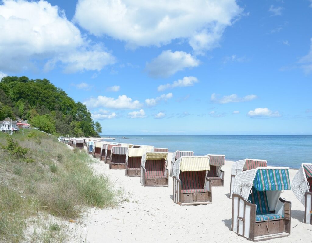 Ferienhäuser auf Rügen für Familien am Strand