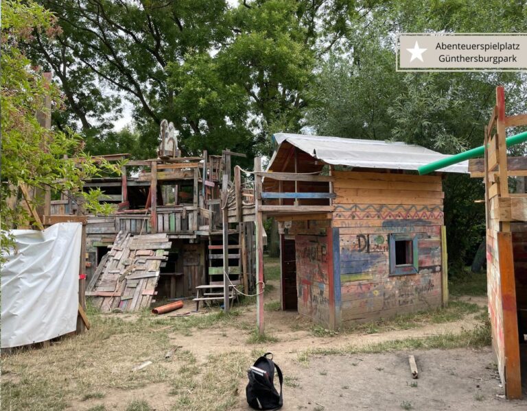 Top Spielplätze in Frankfurt - Abenteuerspielplatz Günthersburgpark (1)