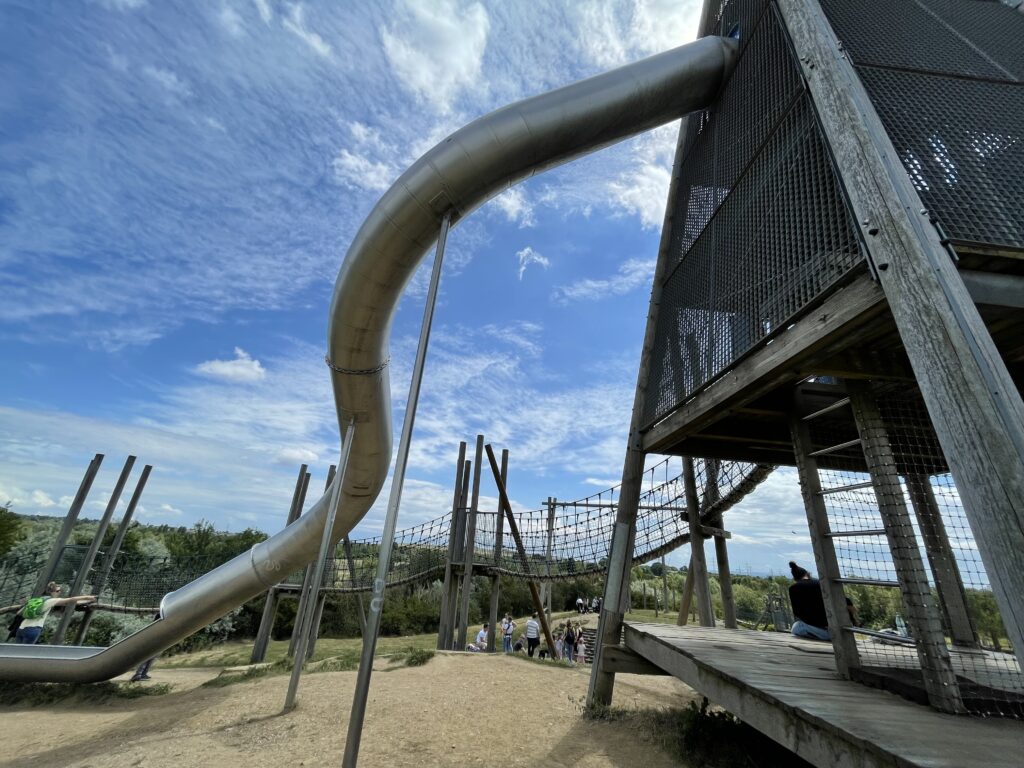 Abenteuerspielplatz Hochheim am Main mit Riesenrutsche