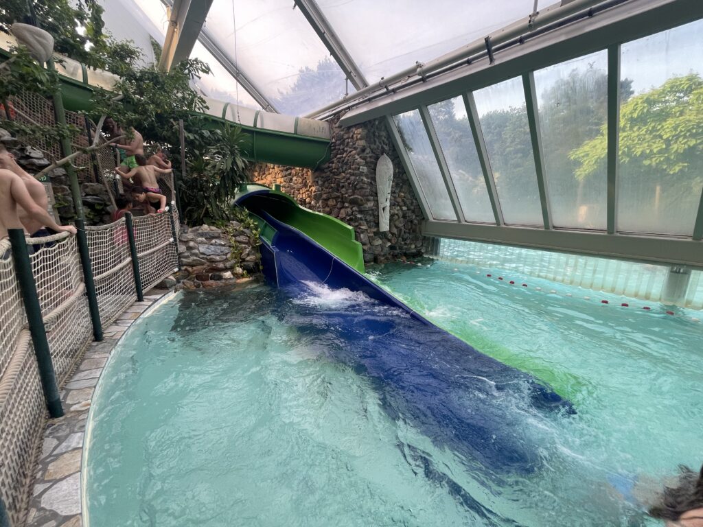 Bester Ferienpark mit Schwimmbad in Holland - Center parcs het Heijderbos mit riesenrutsche