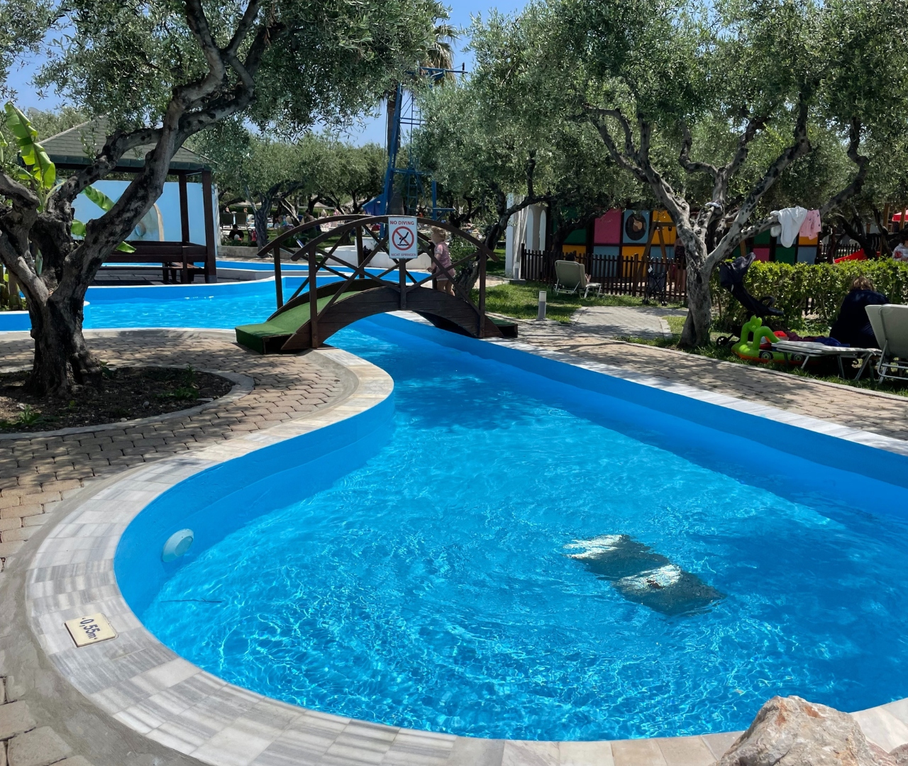 Tui Kids Club Alex beach Hotel auf Rhodos mit flacher Poollandschaft 80 cm