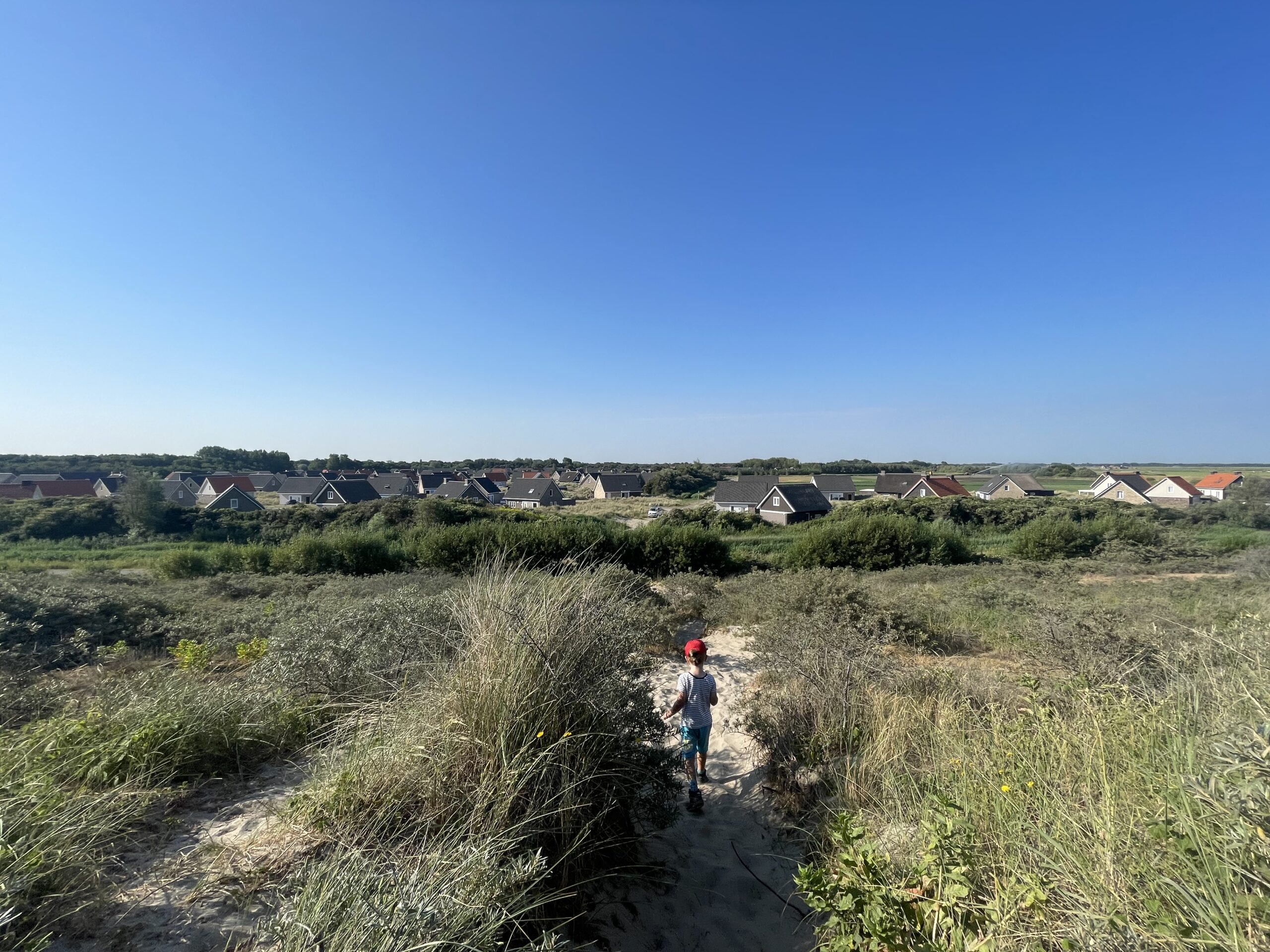 Landal Strandresort Ouddorp Duin - Blick von den Dünen aufs Resort