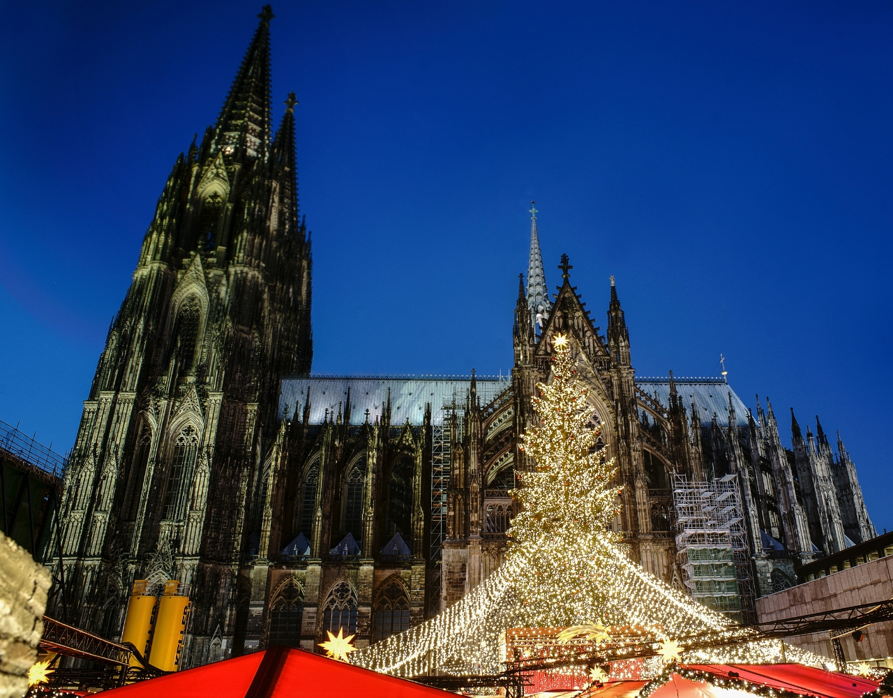 Köln mit Kindern - Weihnachtsmarkt am Dom